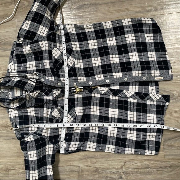 Western plaid flannel shirt w cabin cottage core resort country vibe - Picture 14 of 14